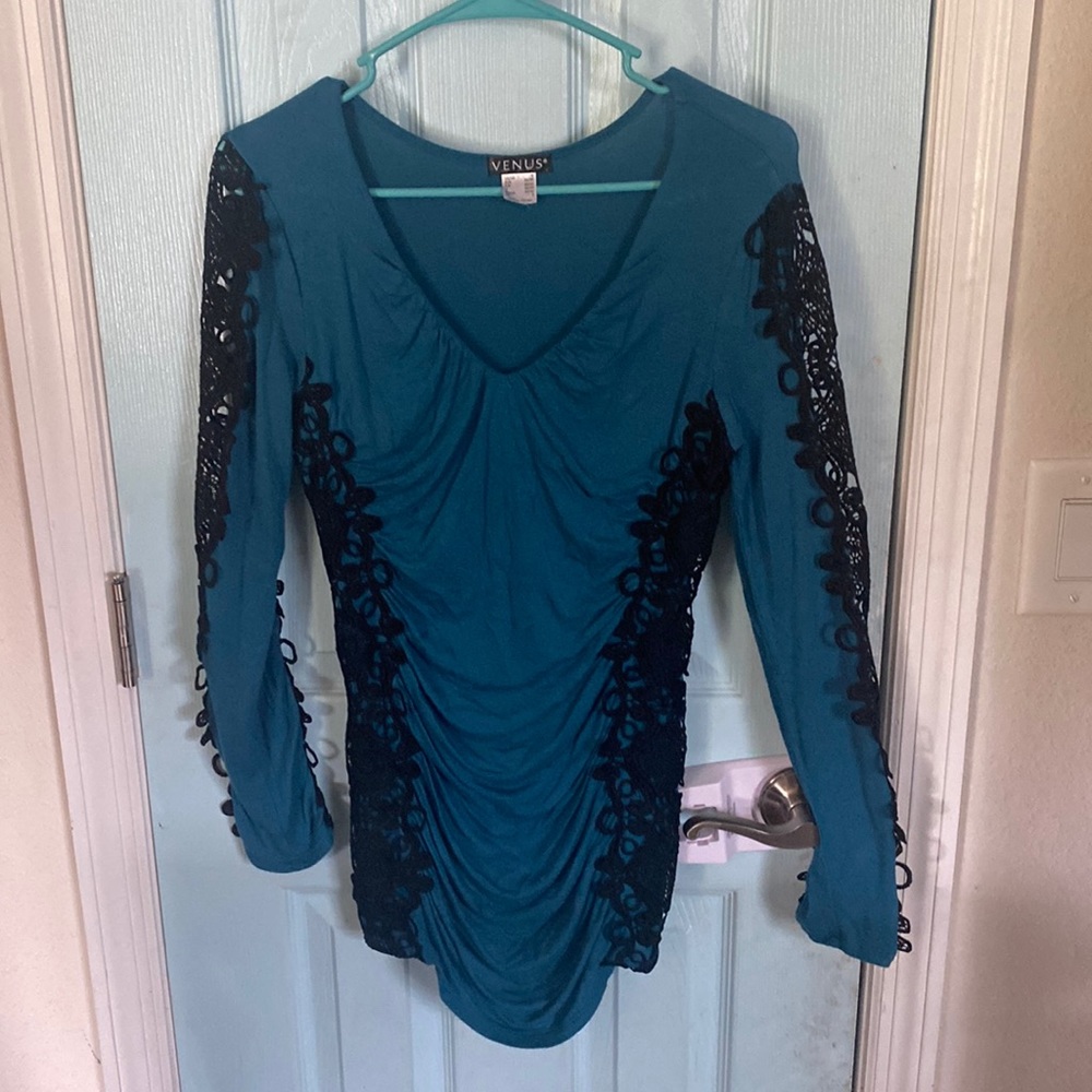 Venus long sleeved, lace detail blouse